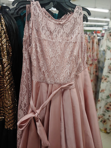 Clothing Store «K&G Fashion Superstore», reviews and photos, 80 Boston Post Rd #19, Orange, CT 06477, USA