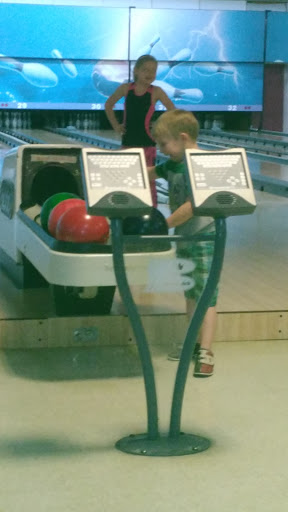 Bowling Alley «Tiffany Lanes», reviews and photos, 4400 LA-22, Mandeville, LA 70471, USA