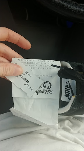 Clothing Store «Uptown Cheapskate», reviews and photos, 929 E Commercial Blvd, Oakland Park, FL 33334, USA