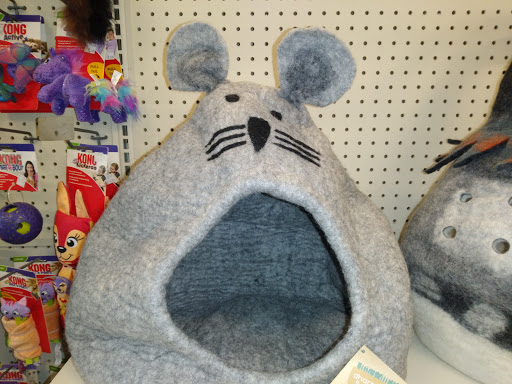 Pet Store «Bird Dog & Catfish», reviews and photos, 115 Old Boerne Rd, Bulverde, TX 78163, USA