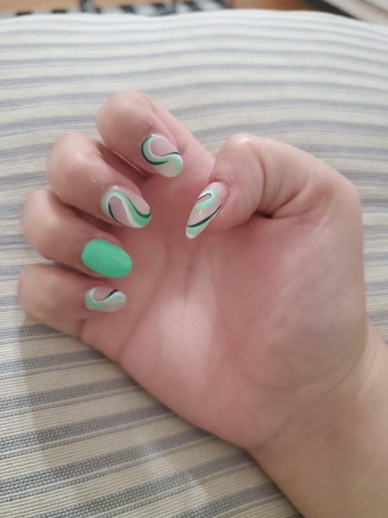 Fantasy Nails 07901