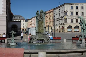 Parkoviště pod Horním náměstím - placené image