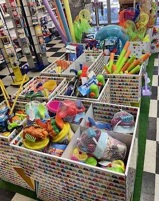 Le petit bazar à Marseillan