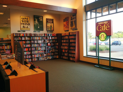 Book Store «Barnes & Noble», reviews and photos, 5132 W Saginaw Hwy, Lansing, MI 48917, USA