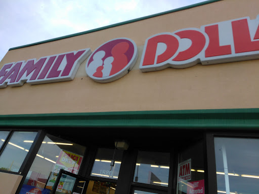 Family Dollar, 1820 Broadway Ave, Lorain, OH 44052, USA, 