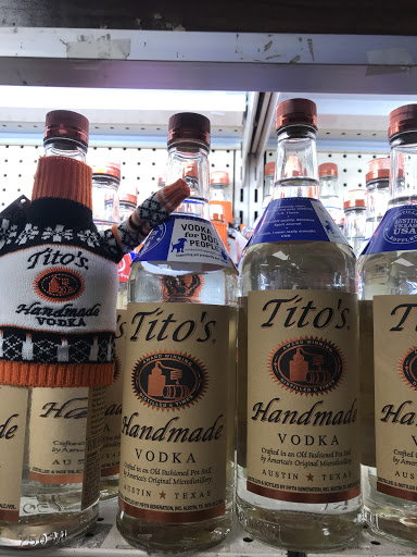 Liquor Store «Annapolis Wine & Spirits», reviews and photos, 1307 Forest Dr, Annapolis, MD 21403, USA