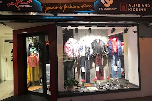 P-M-M, jeans & fashion store image