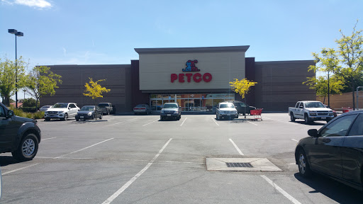 Pet Supply Store «Petco Animal Supplies», reviews and photos, 5151 Gosford Rd, Bakersfield, CA 93313, USA
