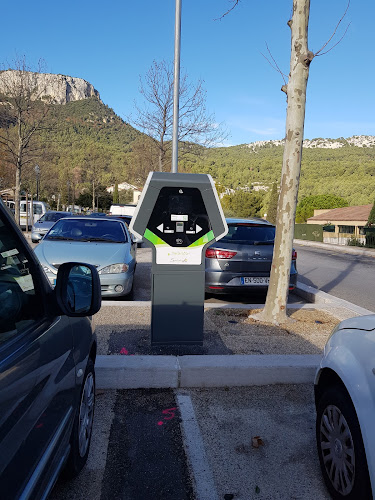 Borne de recharge de véhicules électriques Réseau eborn Charging Station La Valette-du-Var