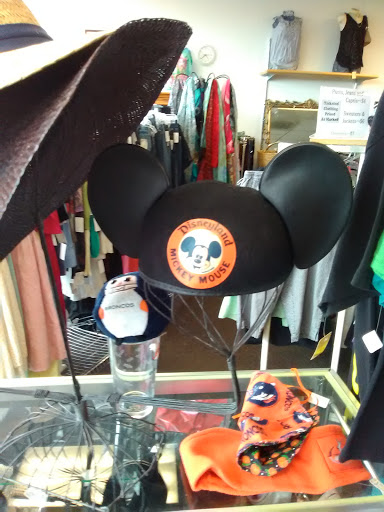 Thrift Store «Treasure Trunk Thrift Shop», reviews and photos, 5892 W 44th Ave, Wheat Ridge, CO 80212, USA