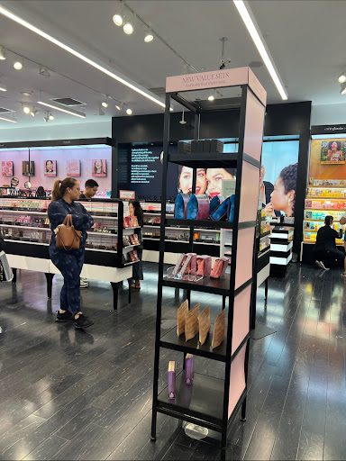 Cosmetics Store «SEPHORA», reviews and photos, 5 Woodfield Mall, Schaumburg, IL 60173, USA