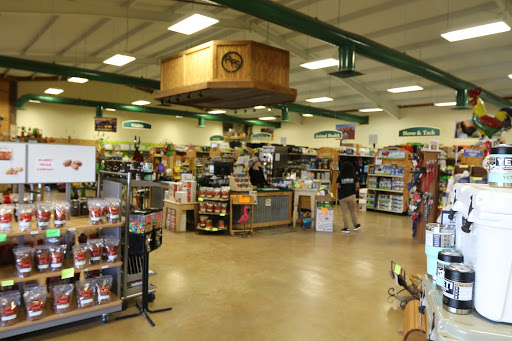 Animal Feed Store «Russell Feed & Supply Decatur», reviews and photos, 1817 US-287, Decatur, TX 76234, USA