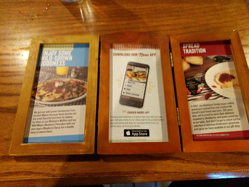 American Restaurant «Cracker Barrel Old Country Store», reviews and photos, 1162 Wayne Ave, Chambersburg, PA 17202, USA