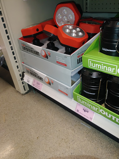 Hardware Store «Harbor Freight Tools», reviews and photos, 2901 Whipple Ave NW, Canton, OH 44708, USA