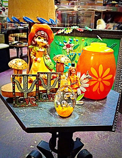 Vintage Clothing Store «Replay Vintage Goods», reviews and photos, 3708 Main St, Houston, TX 77002, USA