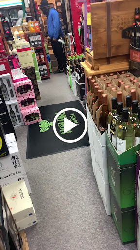 Liquor Store «Rialto Liquors», reviews and photos, 24 Mountain Mall Plaza, Monticello, NY 12701, USA