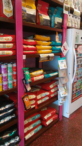 Pet Groomer «Woof Gang Bakery & Grooming Lake Nona - Retail, Grooming», reviews and photos, 10743 Narcoossee Rd, Orlando, FL 32832, USA