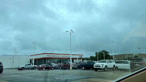 Toyota Dealer «Walker Toyota», reviews and photos, 8457 N Springboro Pike, Miamisburg, OH 45342, USA