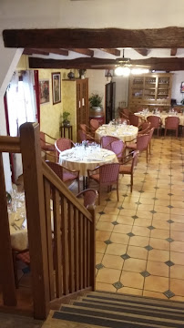 Atmosphère du Restaurant Auberge de la Vieille Ferme à Le Meux - n°8