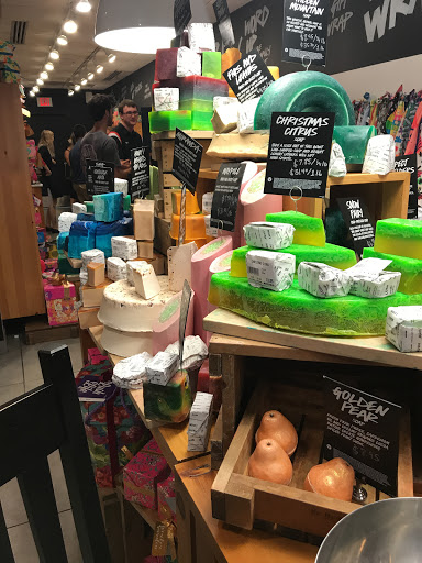 Cosmetics Store «Lush Cosmetics», reviews and photos, 316 King St B, Charleston, SC 29401, USA