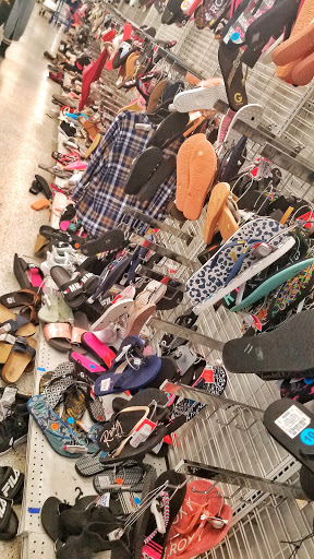 Clothing Store «Ross Dress for Less», reviews and photos, 7884 Van Nuys Blvd, Van Nuys, CA 91402, USA