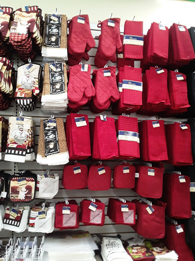 Dollar Store «Dollar Tree», reviews and photos, 2241 Citrus Blvd #107, Leesburg, FL 34748, USA