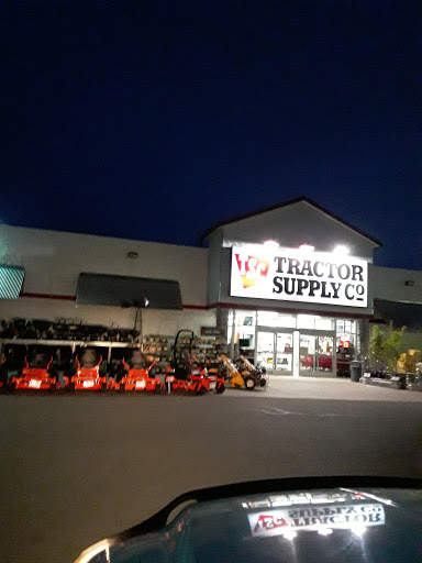 Home Improvement Store «Tractor Supply Co.», reviews and photos, 10801 Colonel Glenn Rd, Little Rock, AR 72204, USA