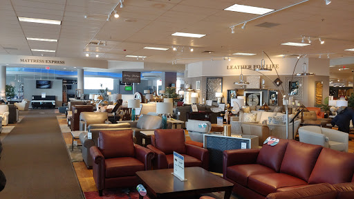 Furniture Store «Steinhafels Furniture», reviews and photos, 569 N Milwaukee Ave, Vernon Hills, IL 60061, USA