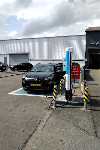 Borne de recharge de véhicules électriques Allego Charging Station Amiens