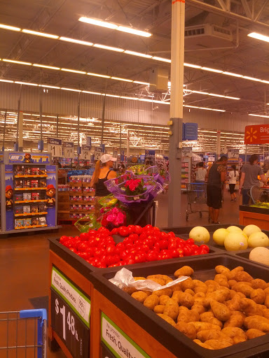 Department Store «Walmart Supercenter», reviews and photos, 27931 Kelly Johnson Pkwy, Santa Clarita, CA 91355, USA