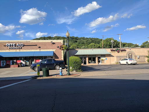 Wine & Spirits Stores, 521 Beaver St, Sewickley, PA 15143, USA, 