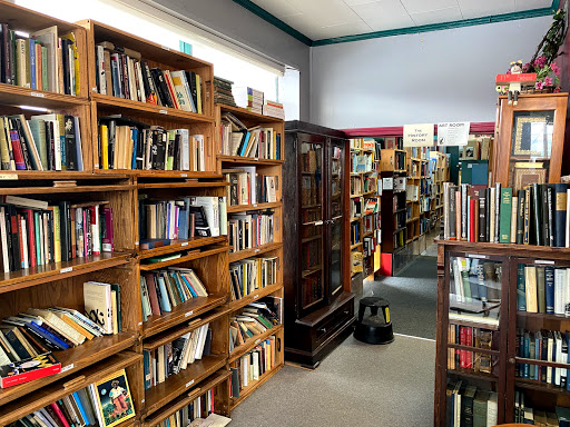 Used Book Store «Atlanta Vintage Books», reviews and photos, 3660 Clairmont Rd, Atlanta, GA 30341, USA