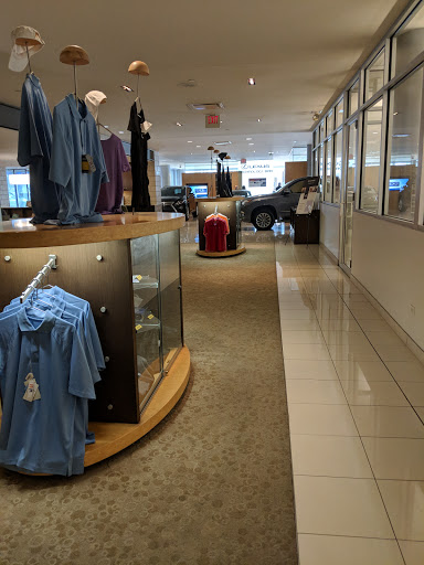 Lexus Dealer «Woodfield Lexus», reviews and photos, 350 E Golf Rd, Schaumburg, IL 60173, USA