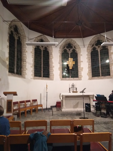Beoordelingen van Kapel van Heilige Drievuldigheid, Onze-Lieve-Vrouw ter Krampen in Leuven - Kerk