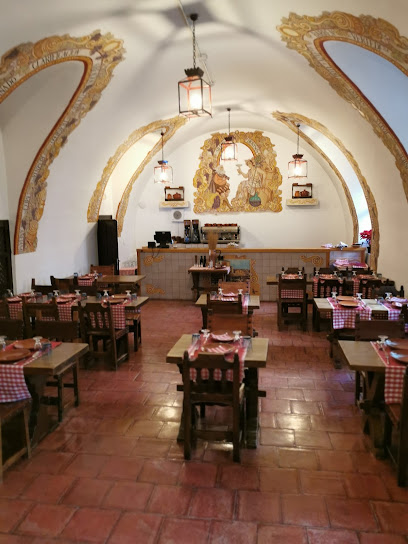 Restaurante El Bodegón (Parador de Chinchón) - C. de los Huertos, 1, 28370 Chinchón, Madrid, Spain