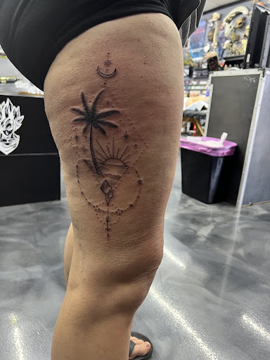 Explore barb wire tattoo ideas, creative tattoo ideas in Bradenton, available at Sacred Arts Tattoo Bradenton