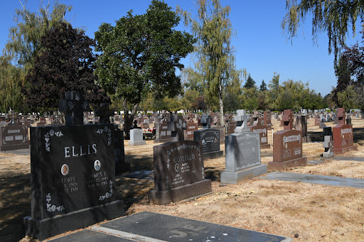 Funeral Home «Rose City Cemetery», reviews and photos, 5625 NE Fremont St, Portland, OR 97213, USA