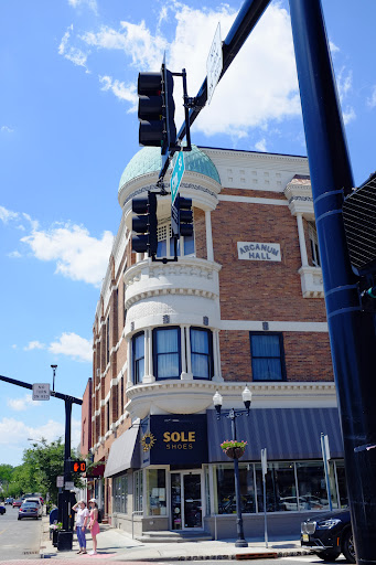Shoe Store «Sole Shoes-Shoes,Women, Men and Children, Italian Shoes», reviews and photos, 201 E Broad St, Westfield, NJ 07090, USA