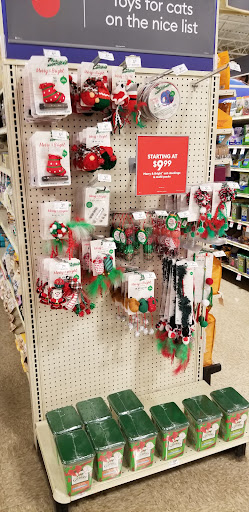 Pet Supply Store «PetSmart», reviews and photos, 13241 Gateway Center Dr, Gainesville, VA 20155, USA