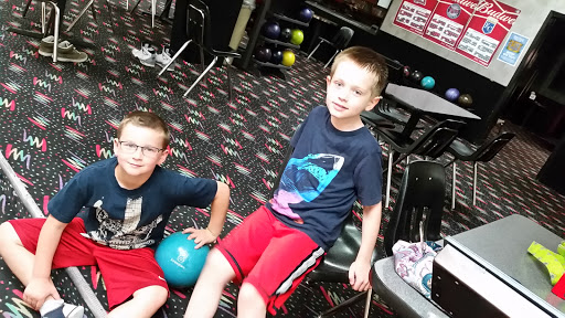 Bowling Alley «Val Lanes Recreation Center», reviews and photos, 100 Ashworth Rd, West Des Moines, IA 50265, USA