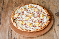 Tarte flambée du Restaurant de spécialités alsaciennes L'Alsacien République - Restaurant / Bar à Flammekueche à Paris - n°18