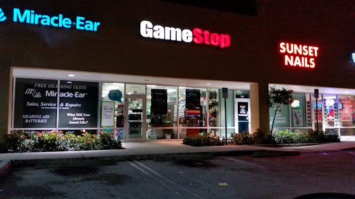 GameStop, 10927 US-1, Port St Lucie, FL 34952, USA, 