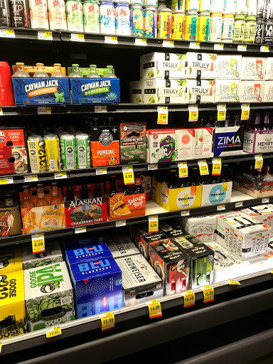 Liquor Store «Cub Liquor», reviews and photos, 1201 Larpenteur Ave W, Roseville, MN 55113, USA