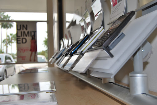 Cell Phone Store «T-Mobile», reviews and photos, 12179 S Apopka Vineland Rd #14B, Orlando, FL 32836, USA