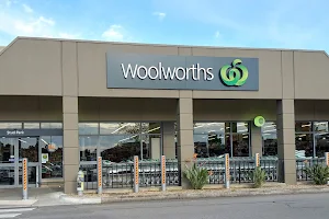 Woolworths Stud Park image