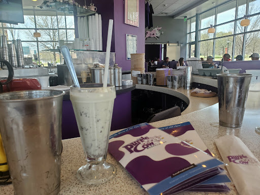 Hamburger Restaurant «Purple Cow Restaurant», reviews and photos, 1055 Ellis Ave, Conway, AR 72032, USA