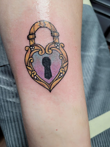 Tattoo and Piercing Shop «Cape Fear Tattoo», reviews and photos, 1533 S College Rd, Wilmington, NC 28403, USA