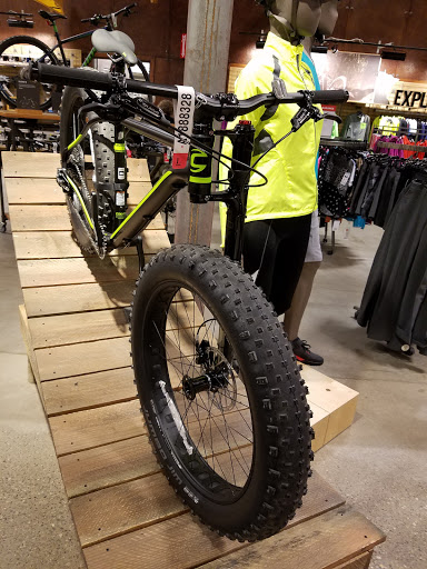 Camping Store «REI», reviews and photos, 750 American Blvd W, Bloomington, MN 55420, USA