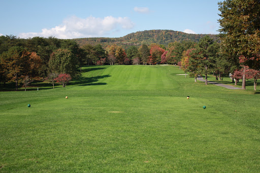 Golf Course «Woods Golf Course», reviews and photos, 5 Clubhouse Ridge, Hedgesville, WV 25427, USA