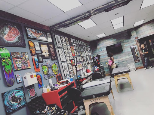 Tattoo Shop «St Louis Ink Tattoo Studio», reviews and photos, 11629 W Florissant Ave, Florissant, MO 63033, USA